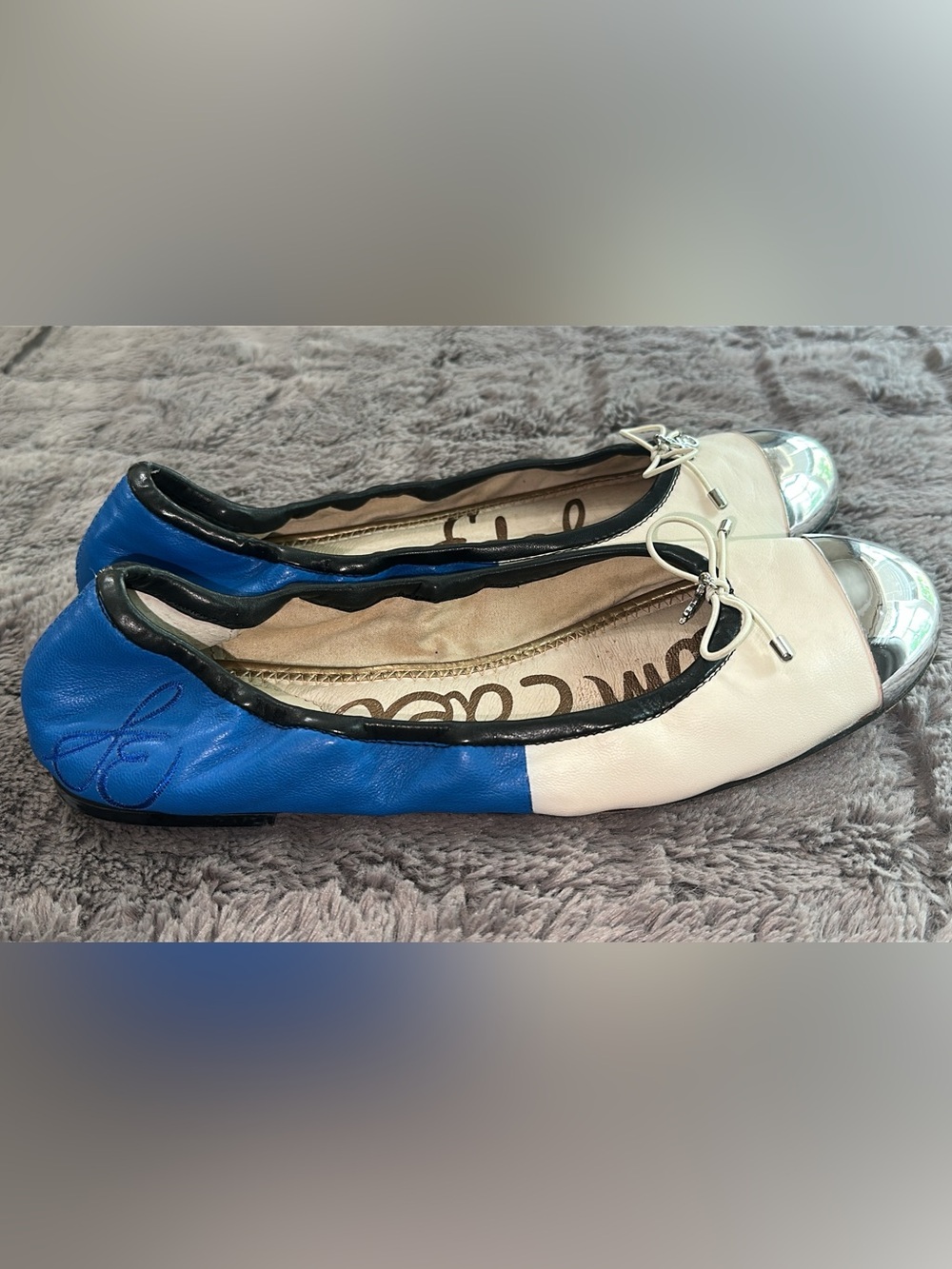Sam Edelman Fairleigh Flat in Ice White/Bright Blue (shoe27)